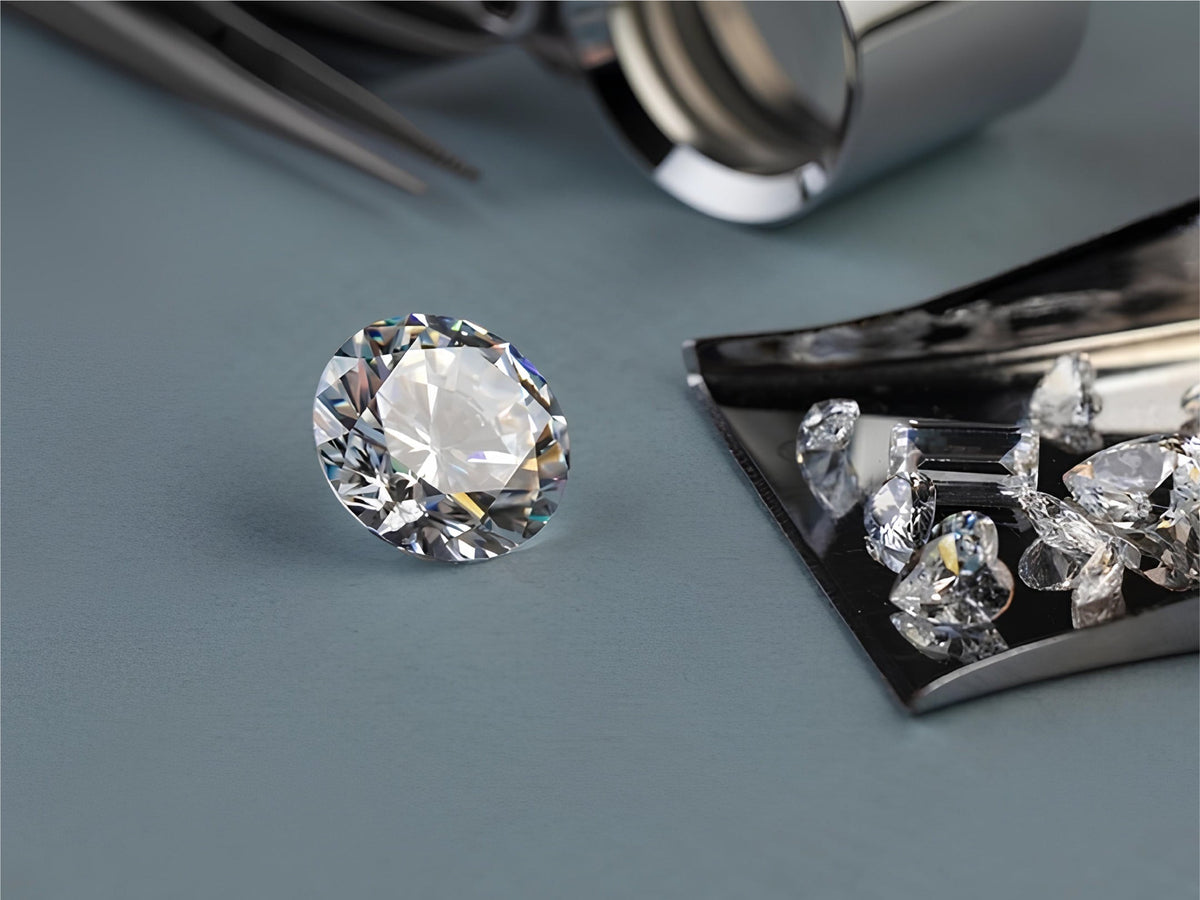 How to Tell a Lab-Grown Diamond from a Natural Diamond