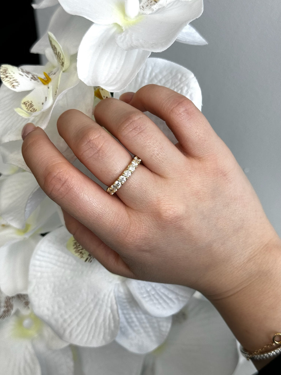 Guernica-Round Lab Yellow Gold Diamond U-Prong Eternity Band, On Hand