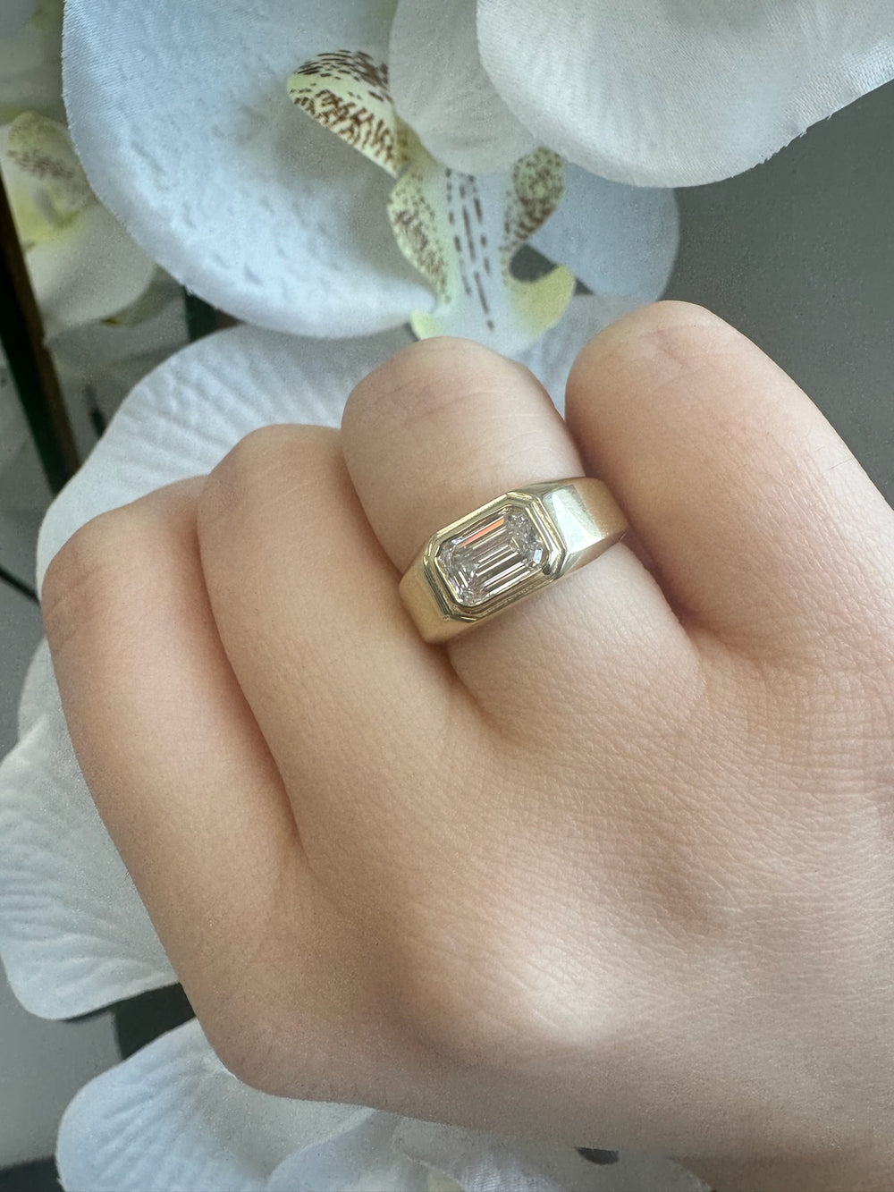 White gold East-West emerald cut lab-grown diamond ring, The Tiffy LQS100