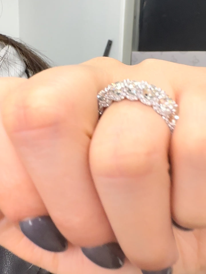 Luarca-Round Lab White Gold Diamond Eternity Band, Finger, SIde