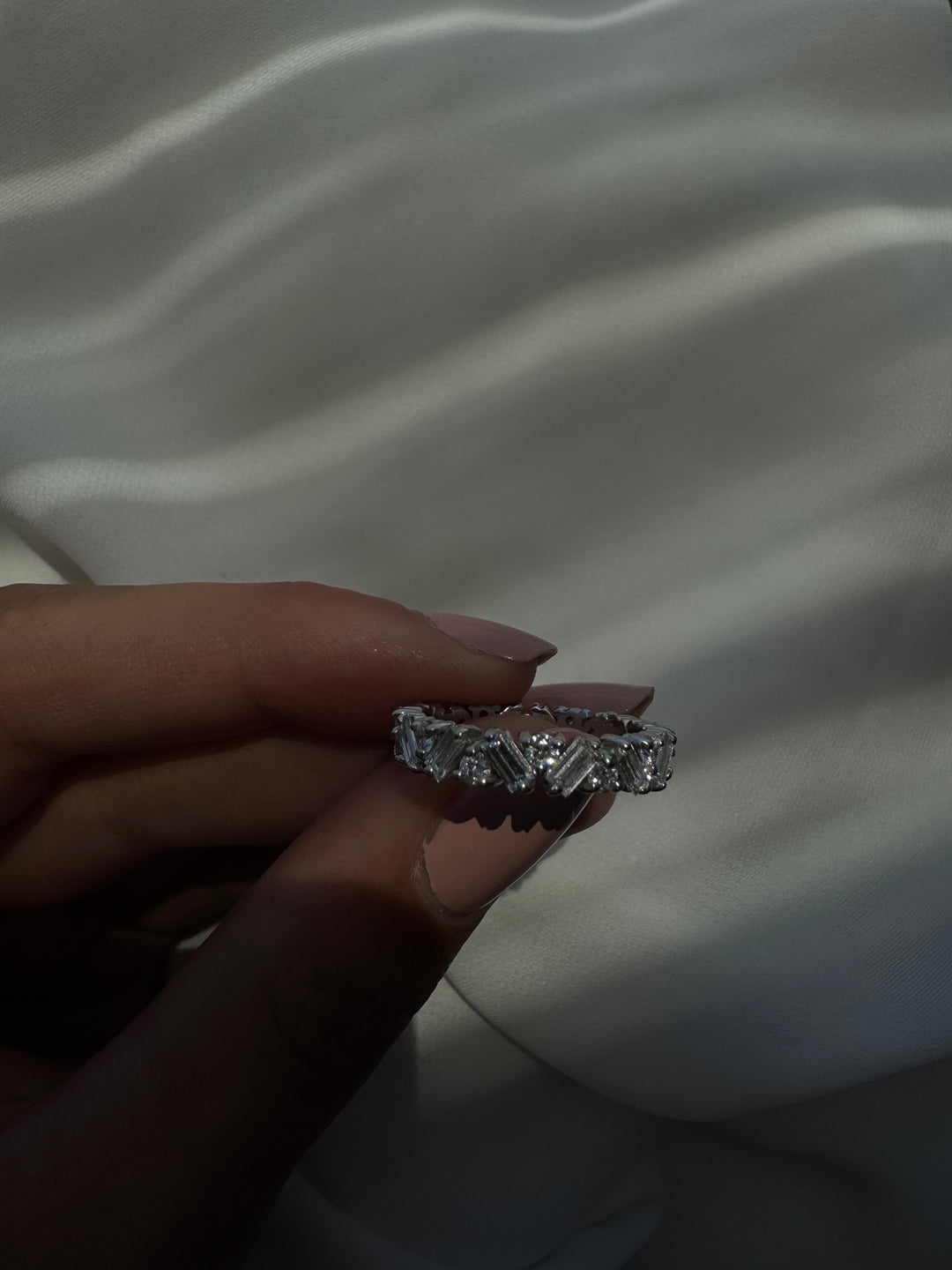 Round and Baguette Shape Lab Grown Diamond Offset Band