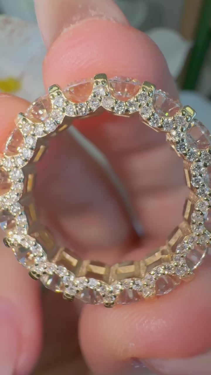 Luarca - Round Cut Lab Grown Yellow Gold Diamond Eternity Band With Hidden Halo