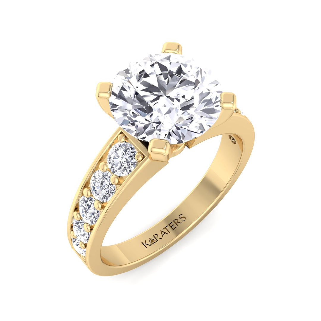 Almere - Round Cut Lab Diamond Ring With SideStones, Yellow Gold