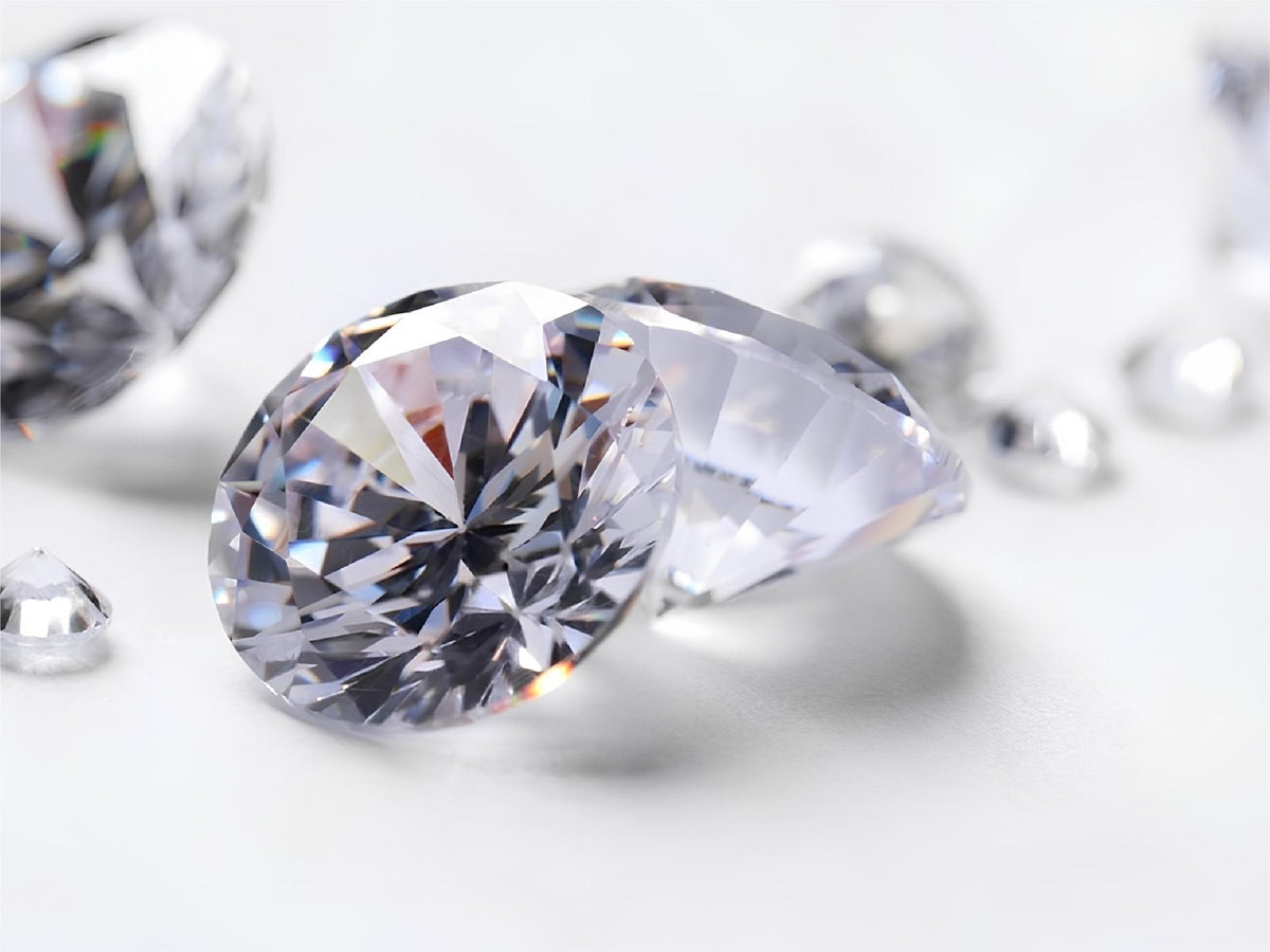 Cubic-Zirconia Vs Lab Diamond - Which is Best?