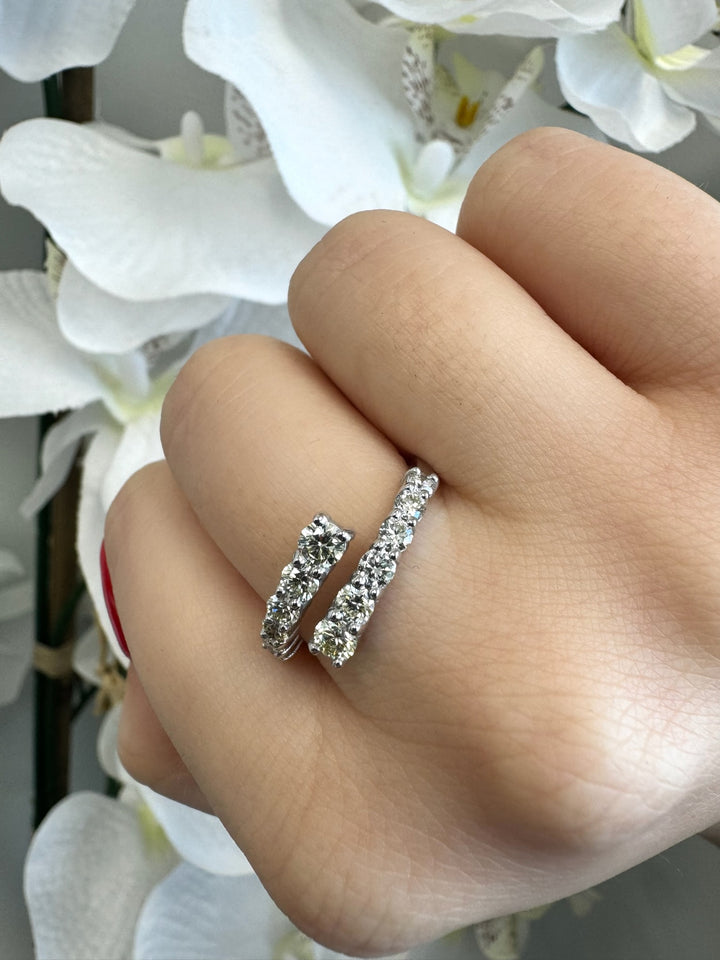 Graduated Round Cut Lab-Grown Diamond Wrap Ring, White