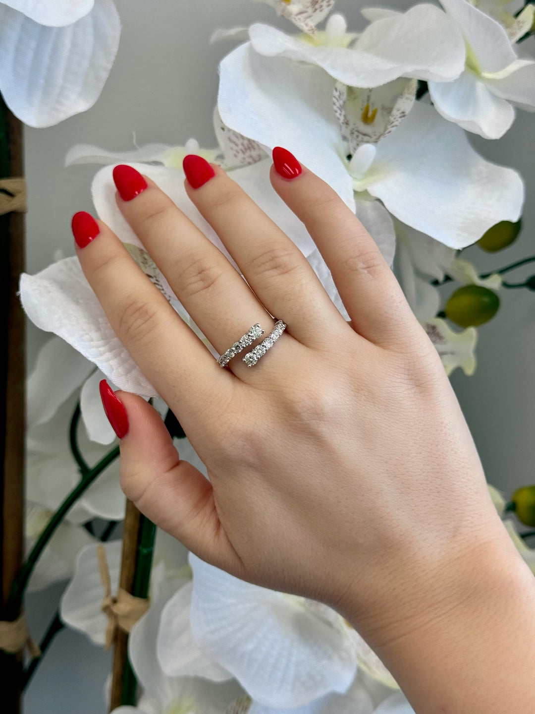Graduated Round Shape Lab Diamond Wrap Ring, Gold
