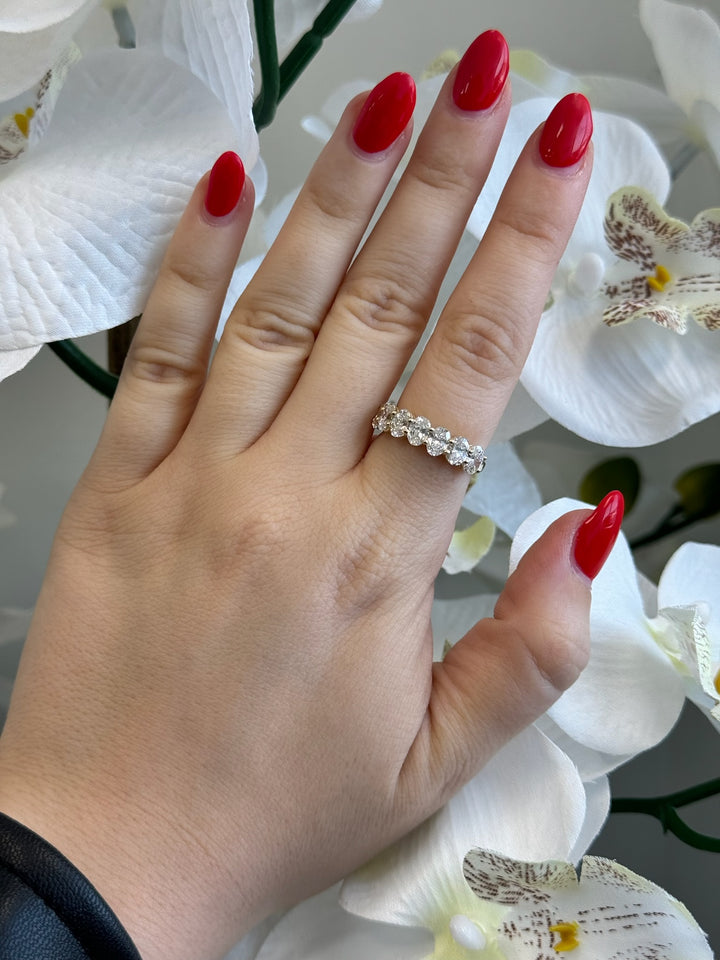 Llívia - Oval Cut Lab Grown Diamond Semi/Halfway Eternity Band