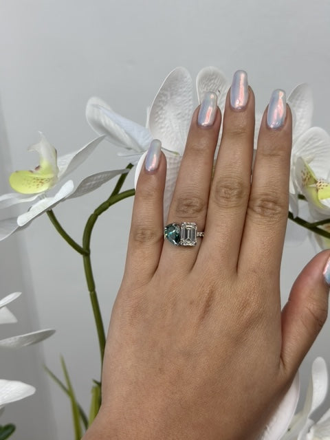 Toi et Moi Emerald & Green Pear Diamond Ring Pave Band