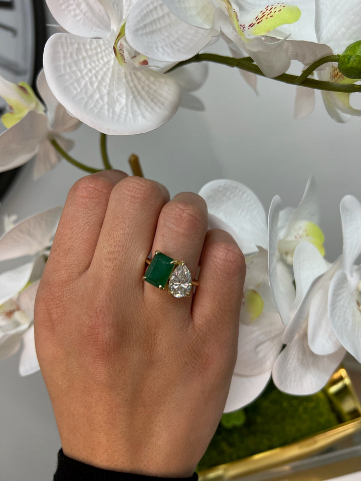 Toi et Moi Emerald & Pear Lab Diamond Ring 