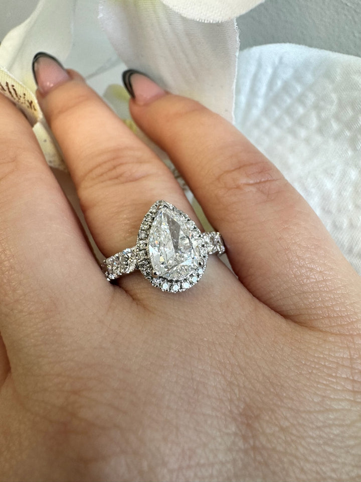 Visalia-Pear Lab White Diamond Halo Ring, Female