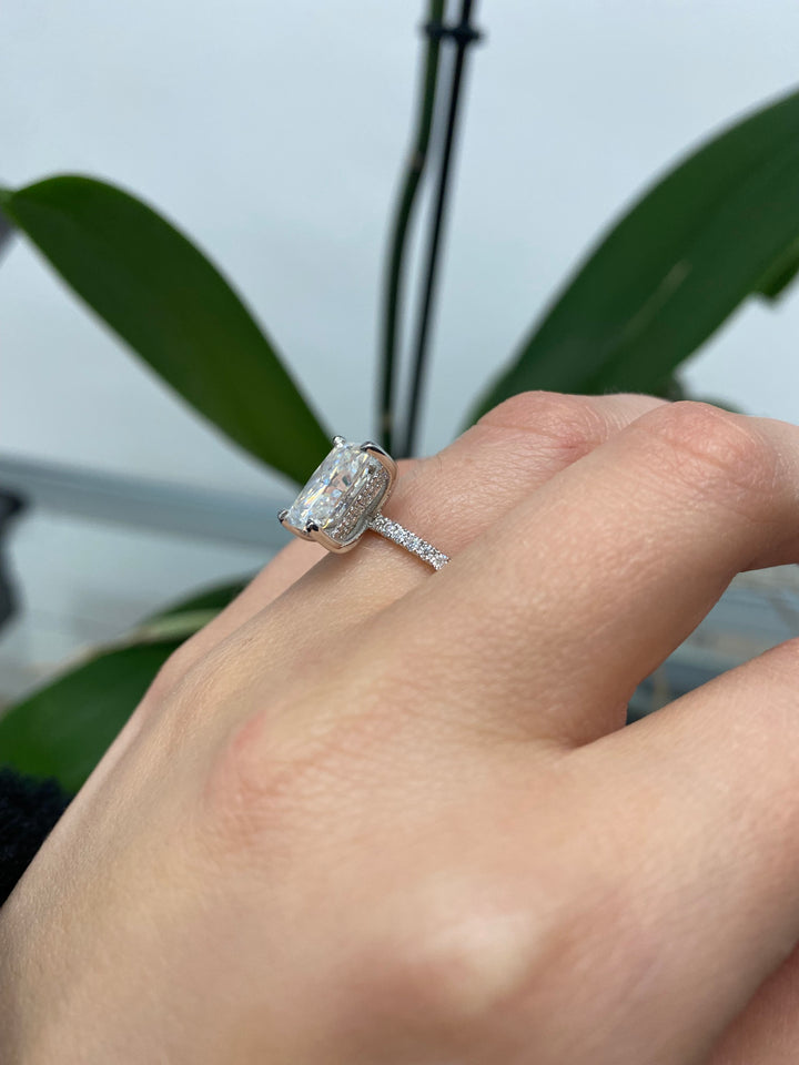 3-carat radiant cut diamond ring