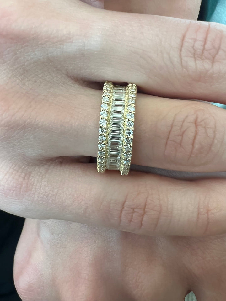 Ávila - Baguette and Round Cut Lab Grown Diamond Eternity Band